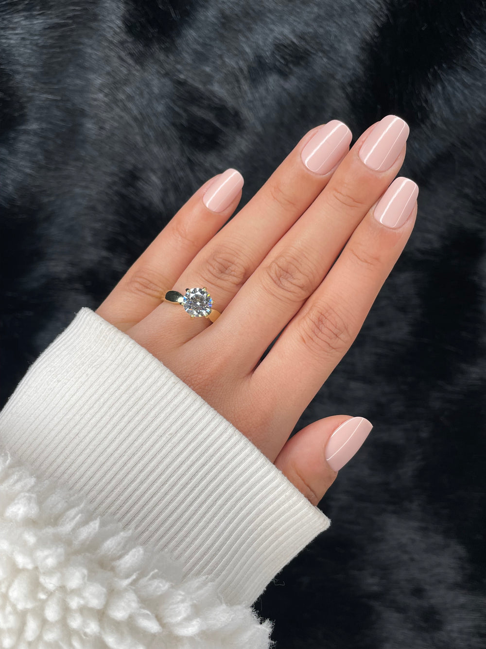 Sable nude blush short almond press on nails on hand — Nailora Paris