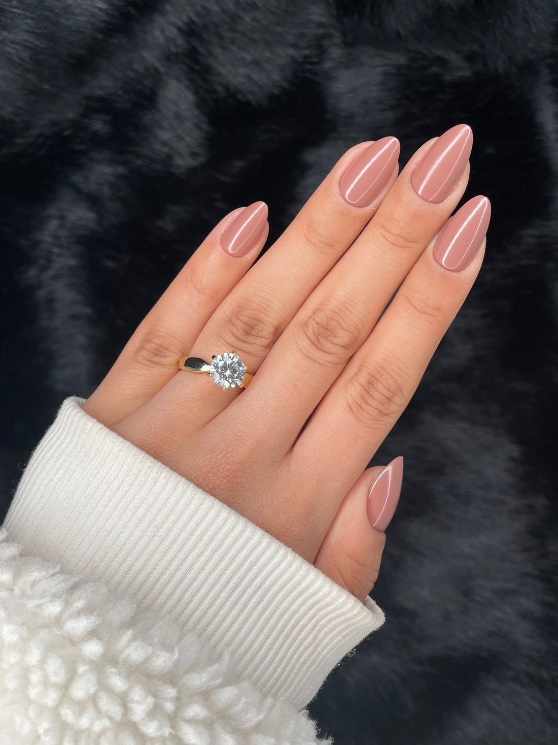 coralie-mauve-glossy-medium-almond-press-on-nails-open-hand