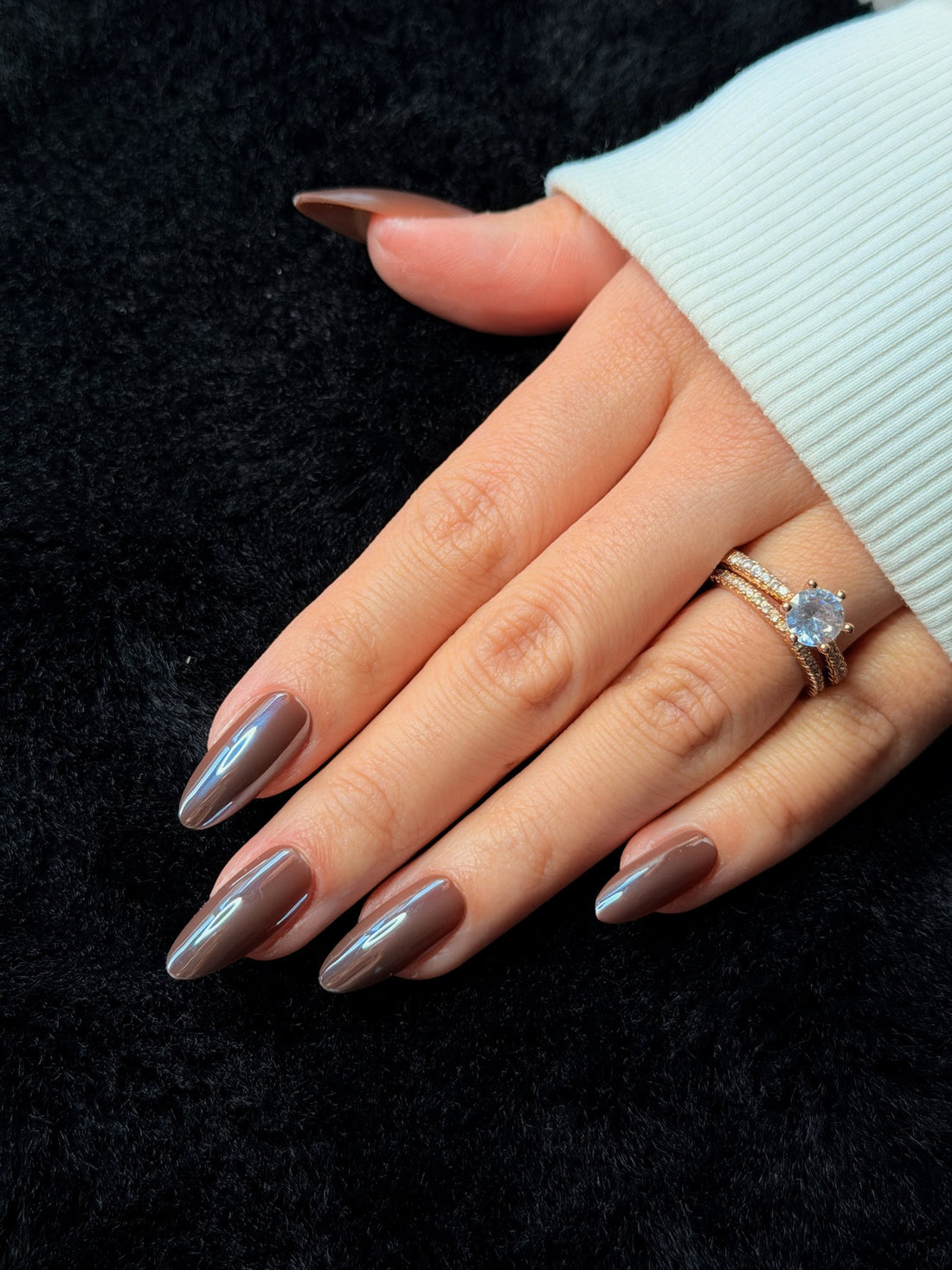 Nailora Paris — Tiphaine — Long Almond Chocolate Brown Chrome press-on nails — open hand