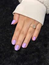 Close-up of Adèle lavender round press on nails