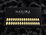 Béatrice press on nails set with Nailora Paris packaging box
