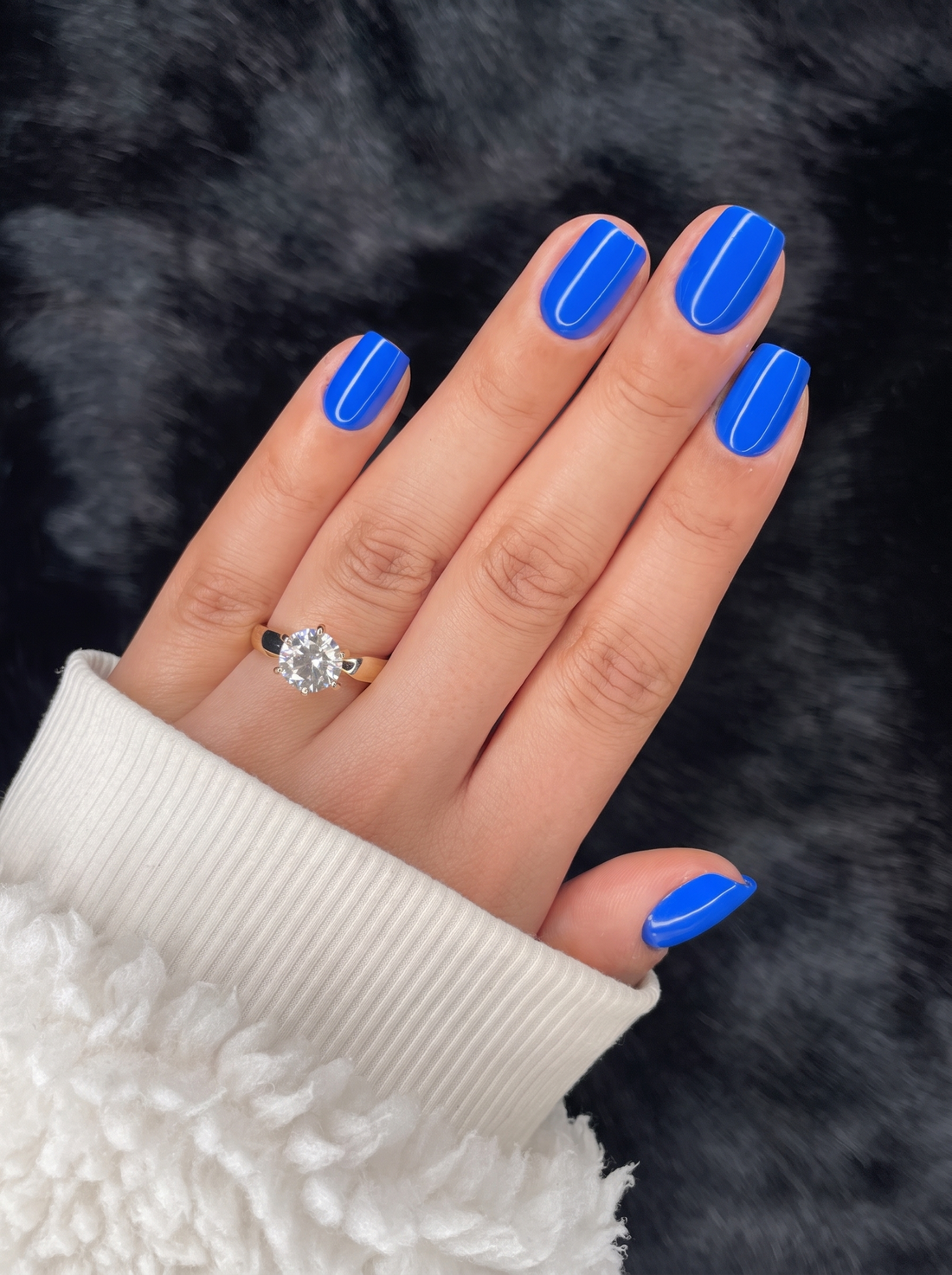 Capucine extra short square cobalt blue press on nails on hand – Nailora Paris
