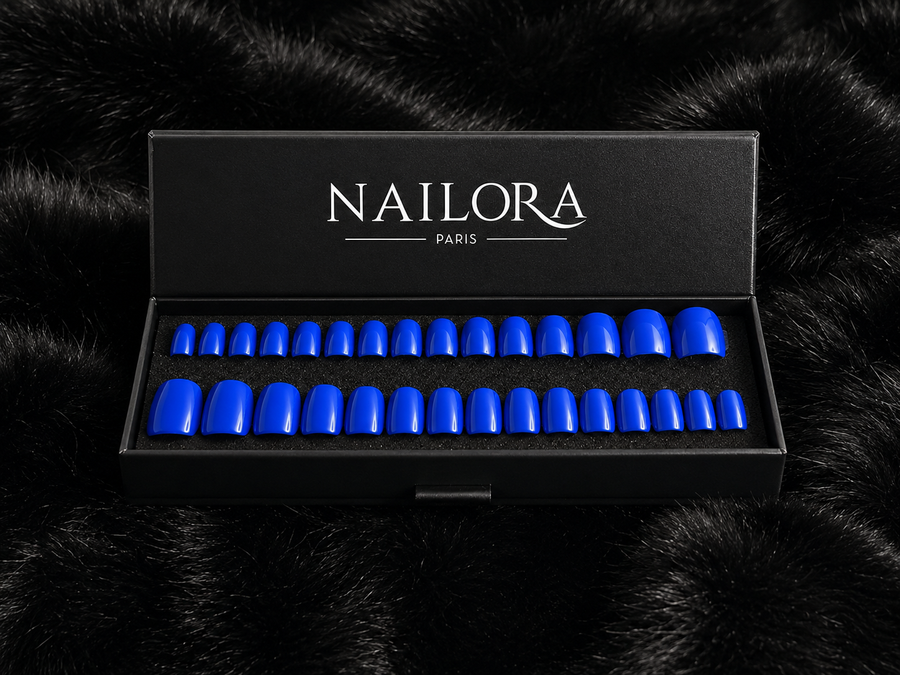 Close-up of Capucine cobalt blue square press on nails