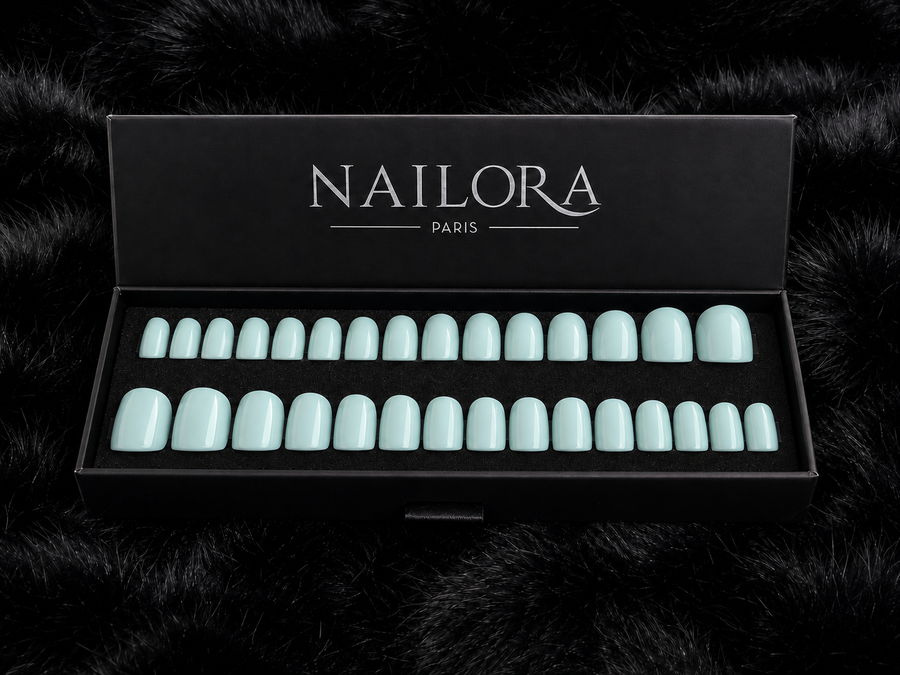 Close-up of Céleste mint green square press on nails
