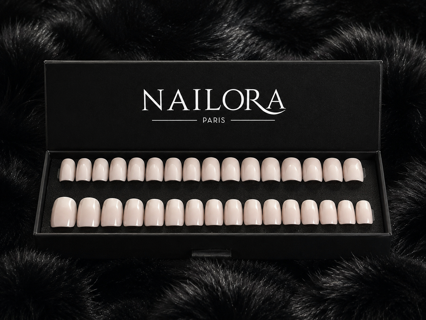 Beige Square press on nails — Nailora Paris