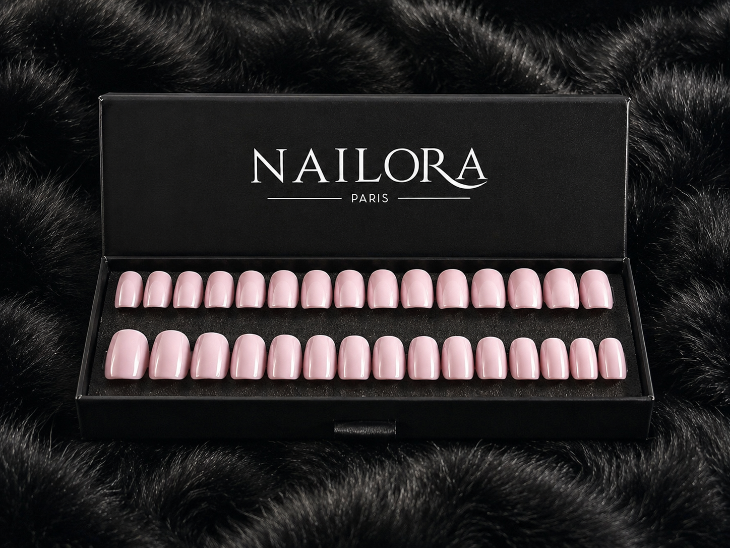 Lilac Square press on nails — Nailora Paris