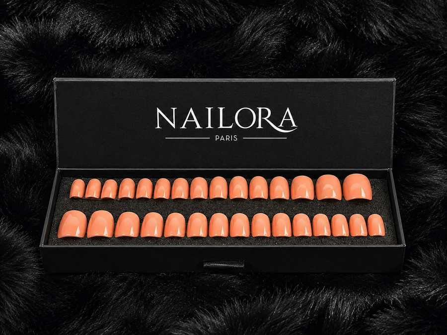 Estelle press on nails set with Nailora Paris packaging box