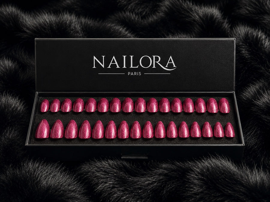 Flore press on nails set with Nailora Paris packaging box