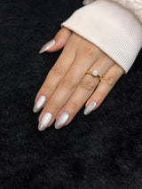 Givré silver pearl long almond nails side view — Nailora Paris