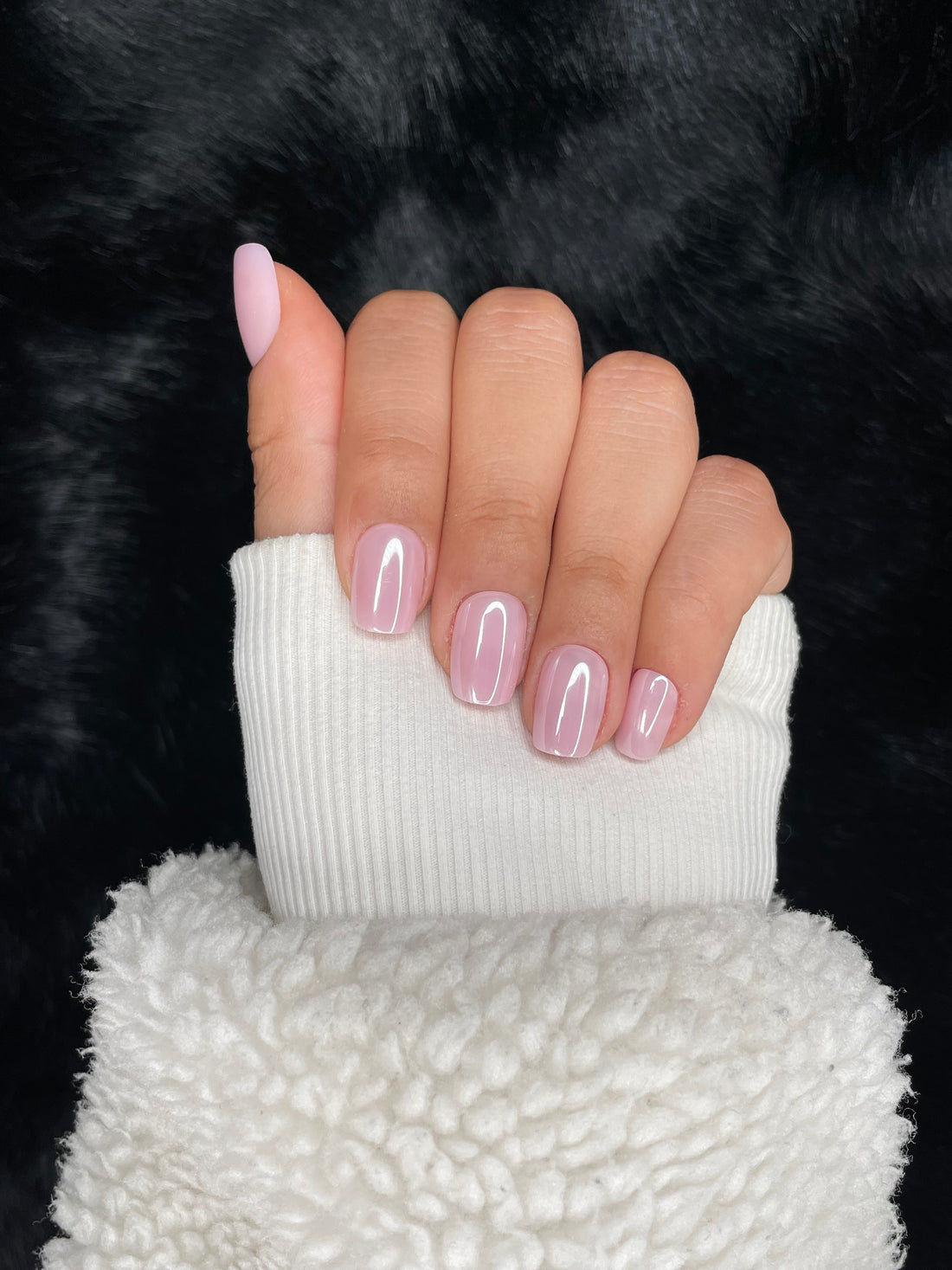 Nailora Pivoine Light Pink Pearl Square Press On Nails — Photo 2