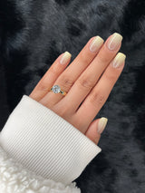 Noémie nude medium press on nails on hand