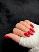 Scarlett medium almond cherry red press on nails on hand – Nailora Paris