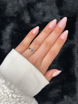 Sophie medium almond nude pink press on nails on hand – Nailora Paris
