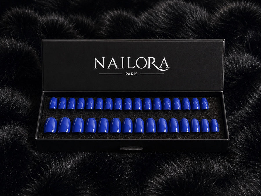 Sophie press on nails set with Nailora Paris packaging box