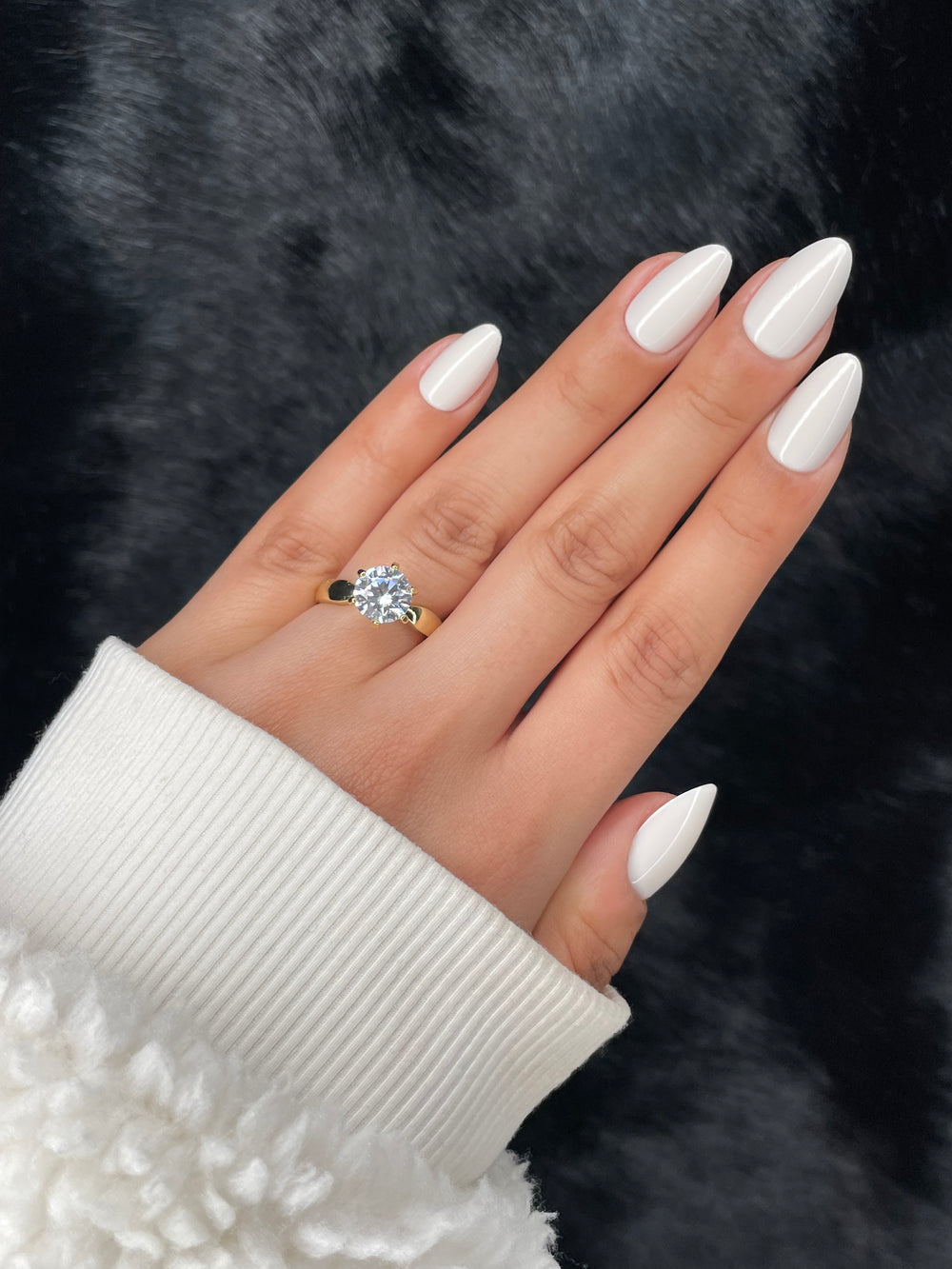 Victoire medium almond white press on nails on hand – Nailora Paris